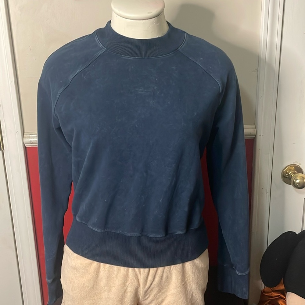 🎉Lululemon Ready to Roll Crew Neck! EUC! Acid Rubber Dye True Navy! Size 4 - Picture 3 of 5